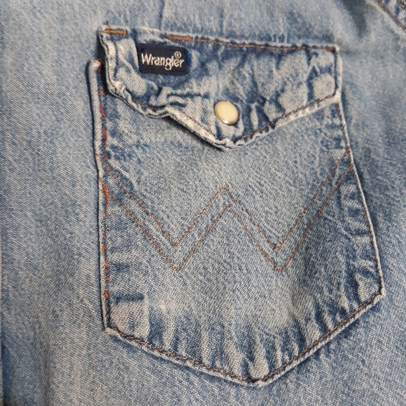 Wrangler Mens Sz Large (16½) Denim Shirt - Picture 4 of 5